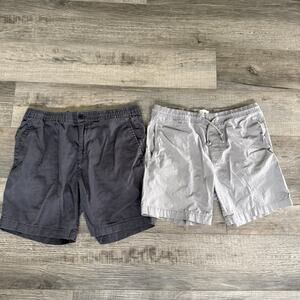 Lot 2 H&M Men's Shorts Size Medium Light Dark Gray Cotton 6” Inseam Waist 34”
